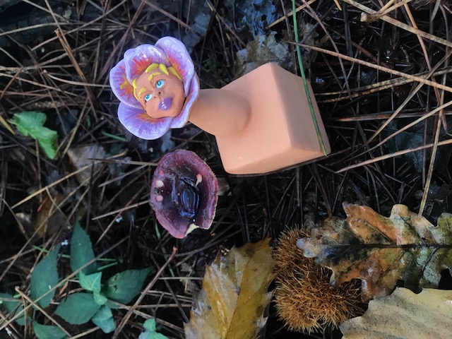 Tête de bébé fleur en céramique, couleur mauve